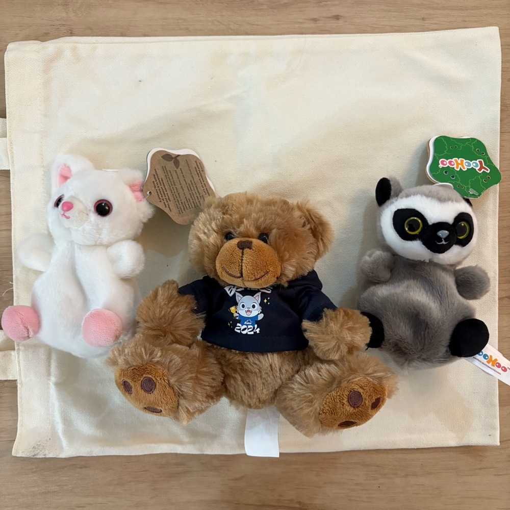 Adorable Plush Toy Trio - Cat, Bear, Lemur